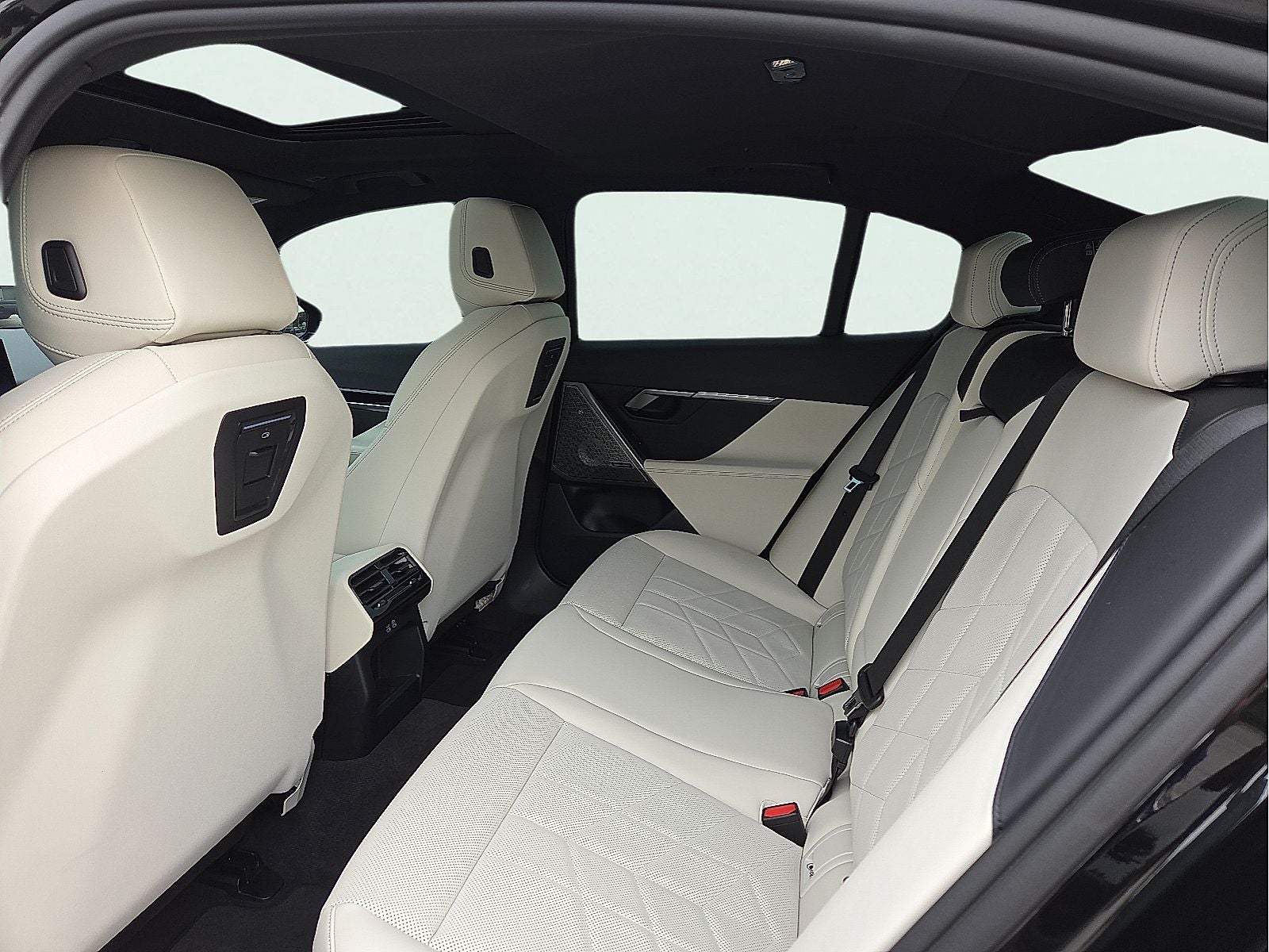 2024 BMW 5 Series 530i