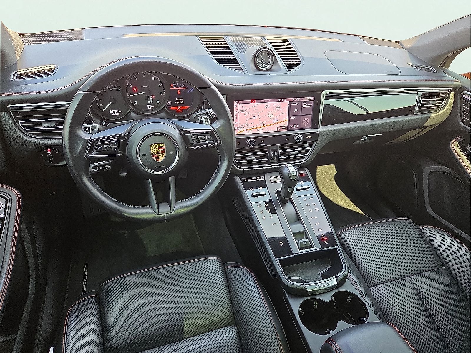 2023 Porsche Macan T