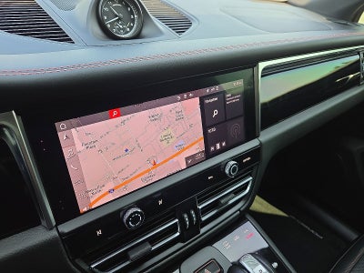 2023 Porsche Macan T